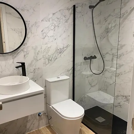 Sweet Bcn Three Bedroom Apartment